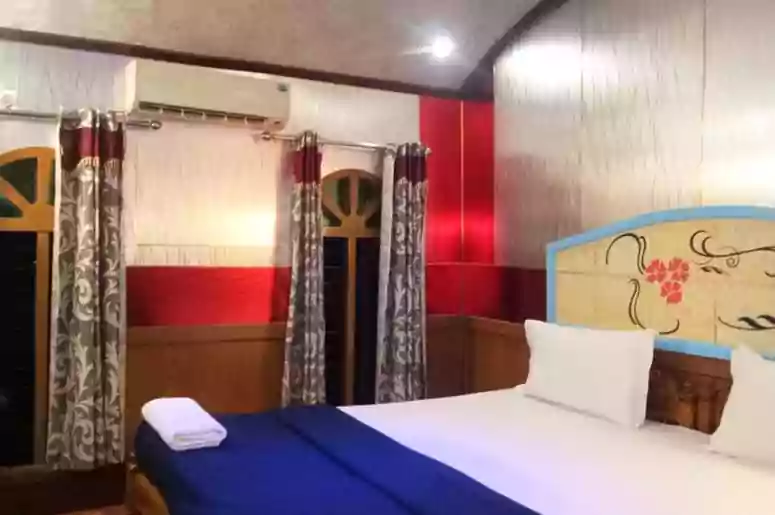 Kerala 2Bedroom Upper Deck Deluxe Houseboats