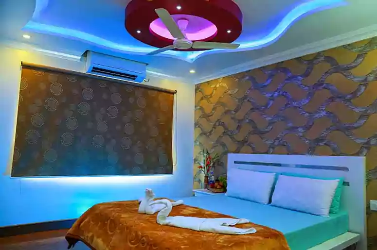 Kerala Deluxe 9 bedroom Houseboats