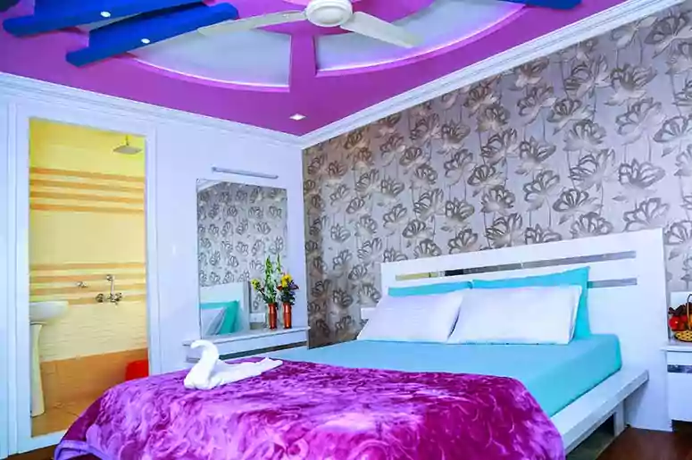 Kerala Deluxe 9 bedroom Houseboats