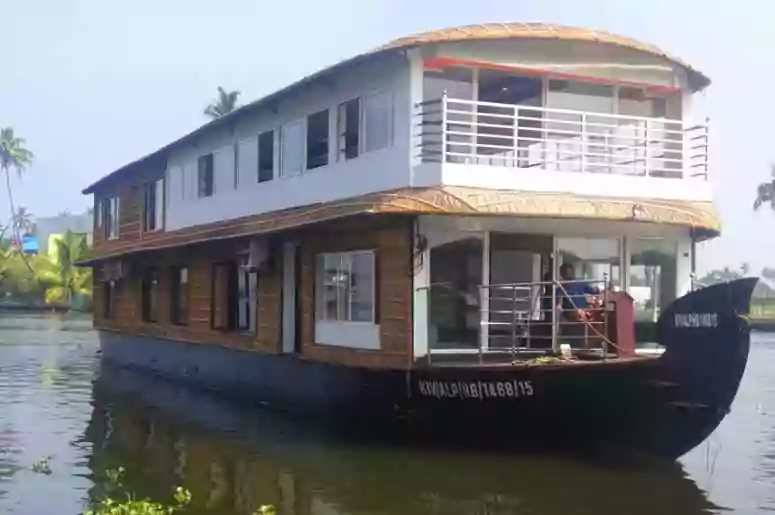 Kerala Four Bedroom Deluxe Houseboat
